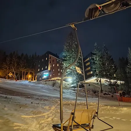 Dvosjed アパート *