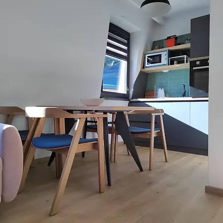 Dvosjed アパート *