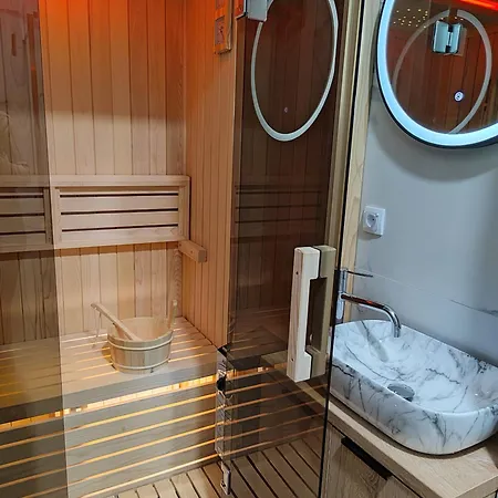 شقة Dvosjed ياهورينا