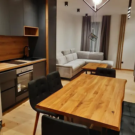 Dvosjed アパート *