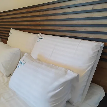 Dvosjed ヤホリナ