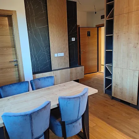 Dvosjed Apartament *