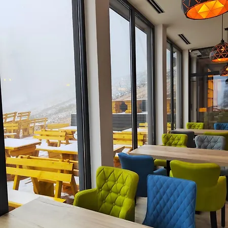 Dvosjed ヤホリナ