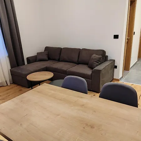 Dvosjed Apartment