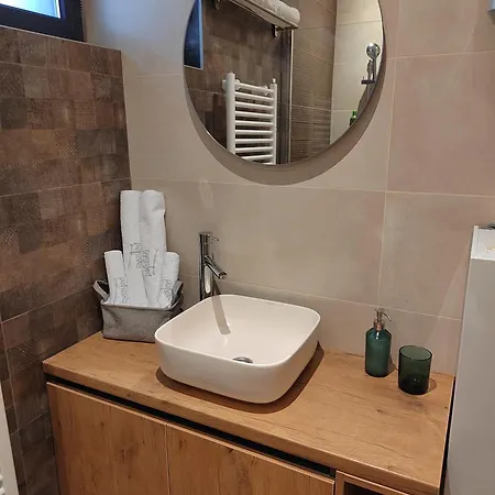 Dvosjed アパート